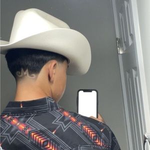 Meet your Posher, Jose